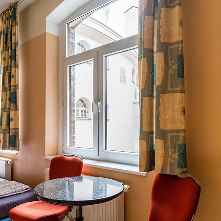 Enjoy Your With Dkn - Mon-sun - Late Night Check-in - Multilanguage - Near Railway Station - Witamy Serdecznie Apartment Halle (Saale)