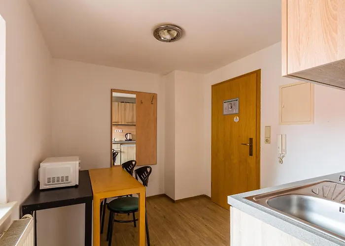 Enjoy Your With Dkn - Mon-sun - Late Night Check-in - Multilanguage - Near Railway Station - Witamy Serdecznie Apartamento